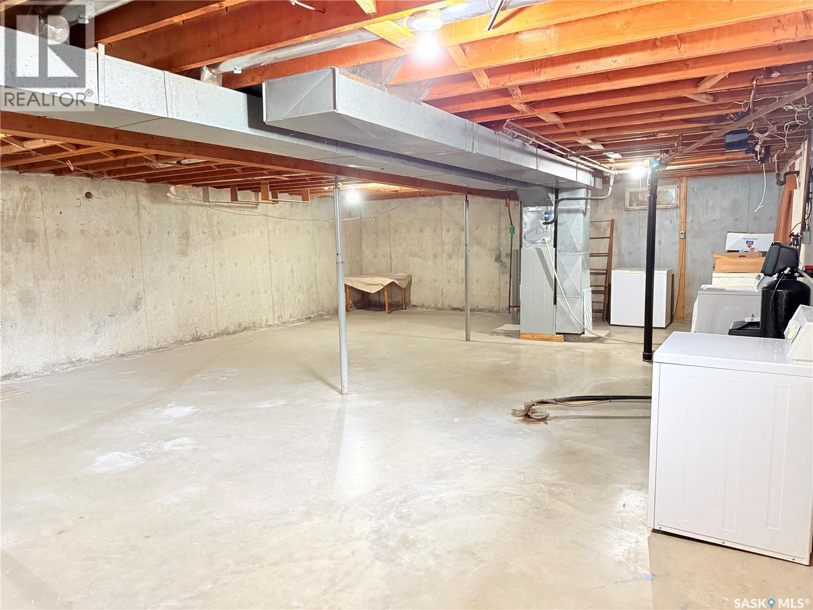 805 Stanley Street, Esterhazy, SK - Indoor Photo Showing Basement