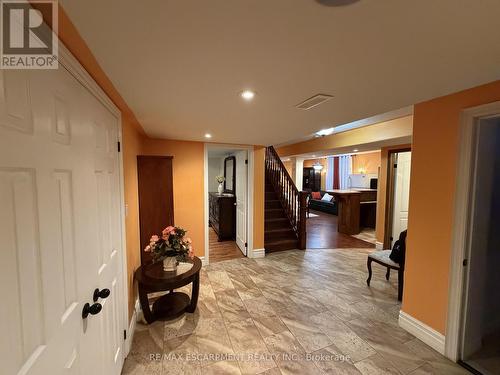 2 Pineridge Drive, Hamilton, ON - Indoor Photo Showing Other Room