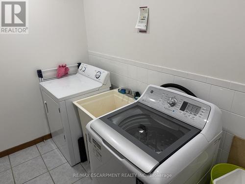 2 Pineridge Drive, Hamilton, ON - Indoor Photo Showing Laundry Room