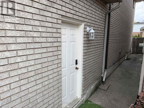 2 Pineridge Drive, Hamilton, ON - Outdoor