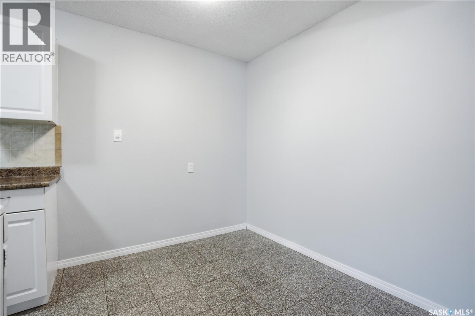 303 208 Saskatchewan Crescent E, Saskatoon, SK - Indoor Photo Showing Other Room