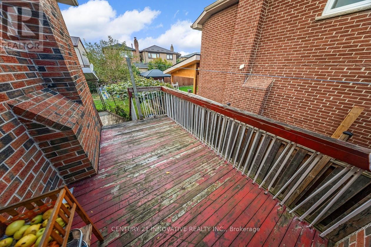816 Willowbank Trail, Mississauga, ON - Outdoor With Deck Patio Veranda With Exterior