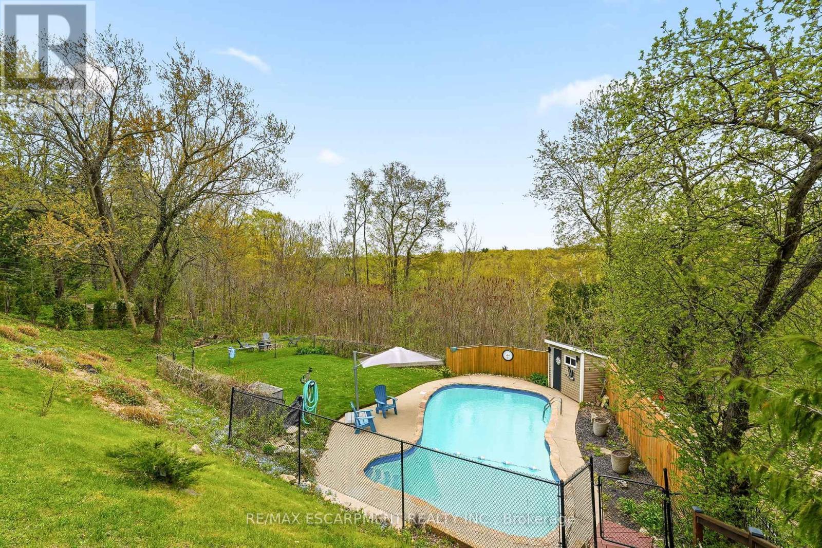 5258 Cedar Springs Road, Burlington, ON - Outdoor With In Ground Pool