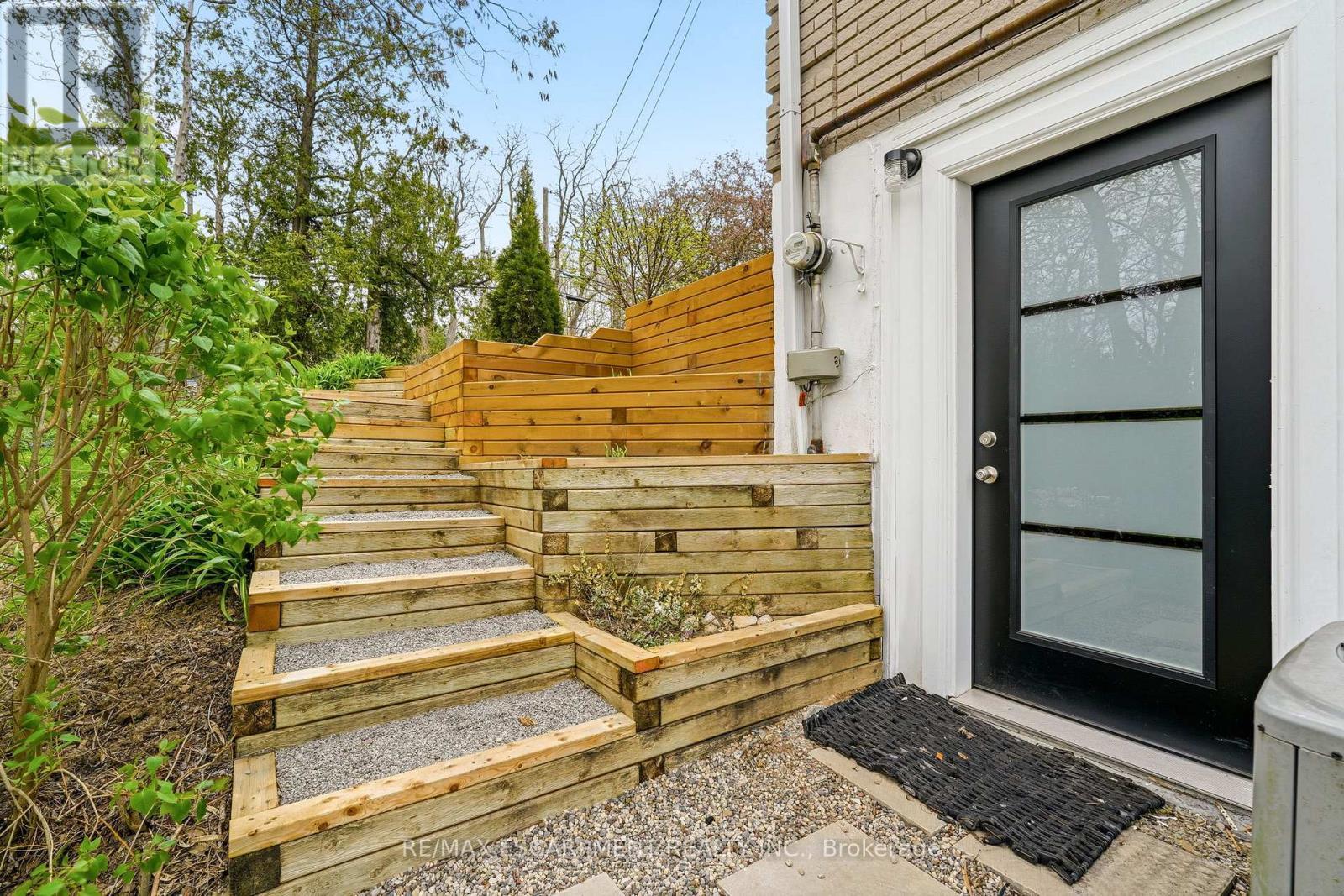 5258 Cedar Springs Road, Burlington, ON - Outdoor With Exterior