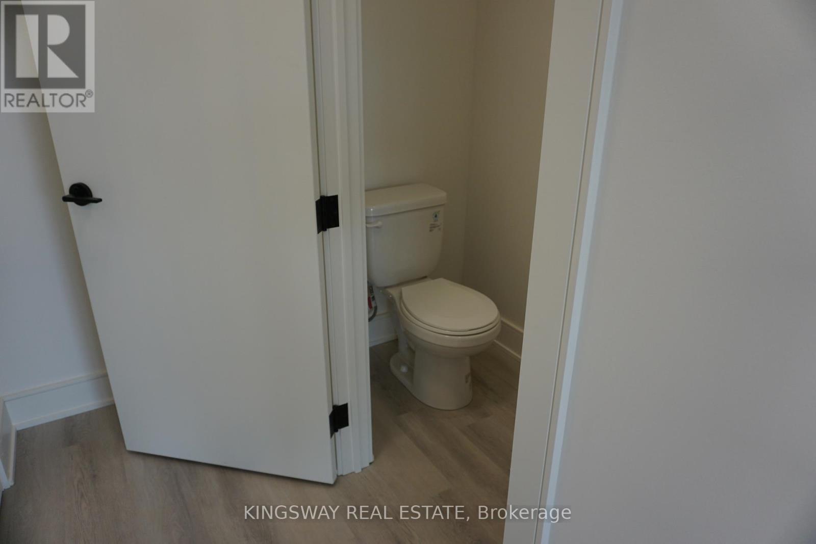 122 Everett Common, St. Catharines, ON - Indoor Photo Showing Bathroom