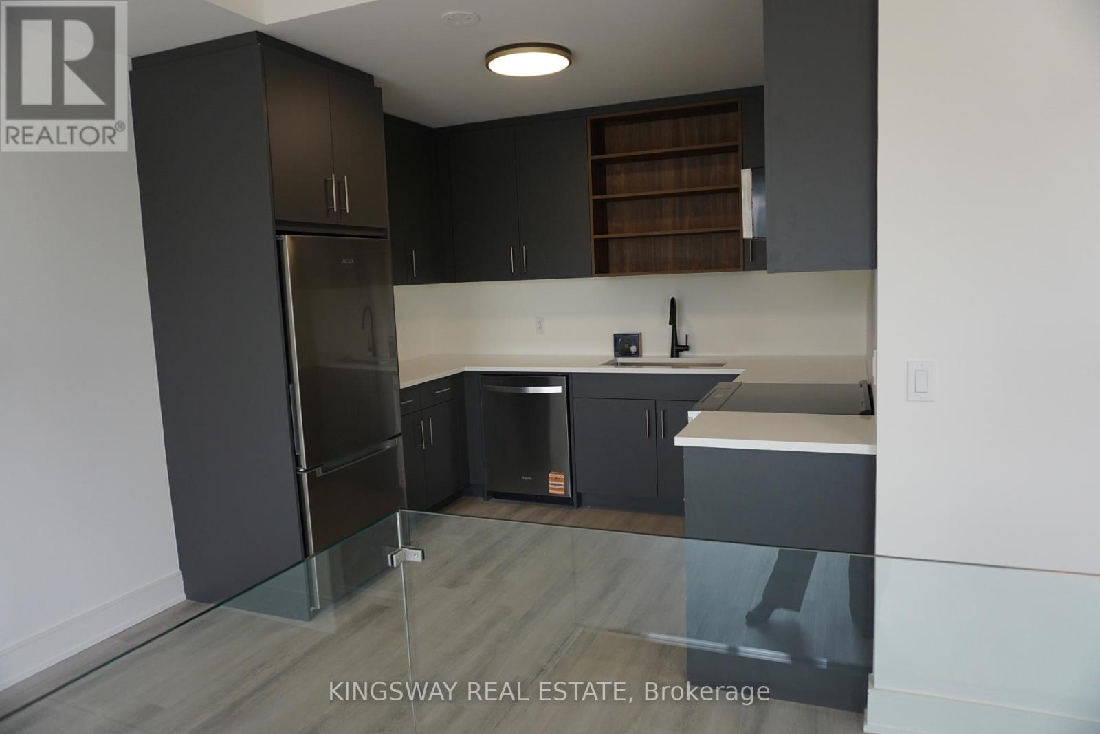 122 Everett Common, St. Catharines, ON - Indoor Photo Showing Other Room