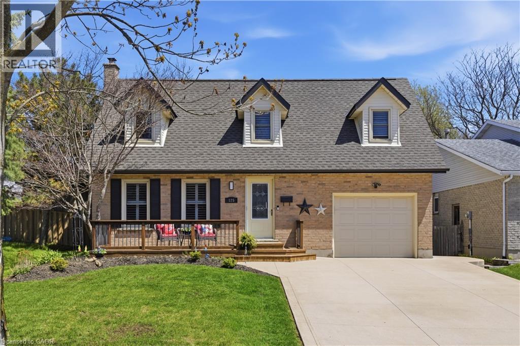 125 Covington Crescent, Kitchener, ON - Outdoor With Deck Patio Veranda With Facade