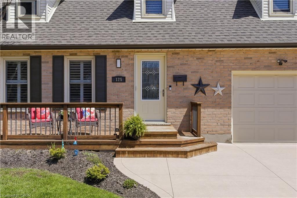 125 Covington Crescent, Kitchener, ON - Outdoor With Deck Patio Veranda