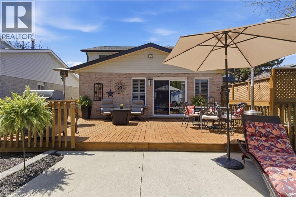 125 Covington Crescent, Kitchener, ON - Outdoor With Deck Patio Veranda With Exterior