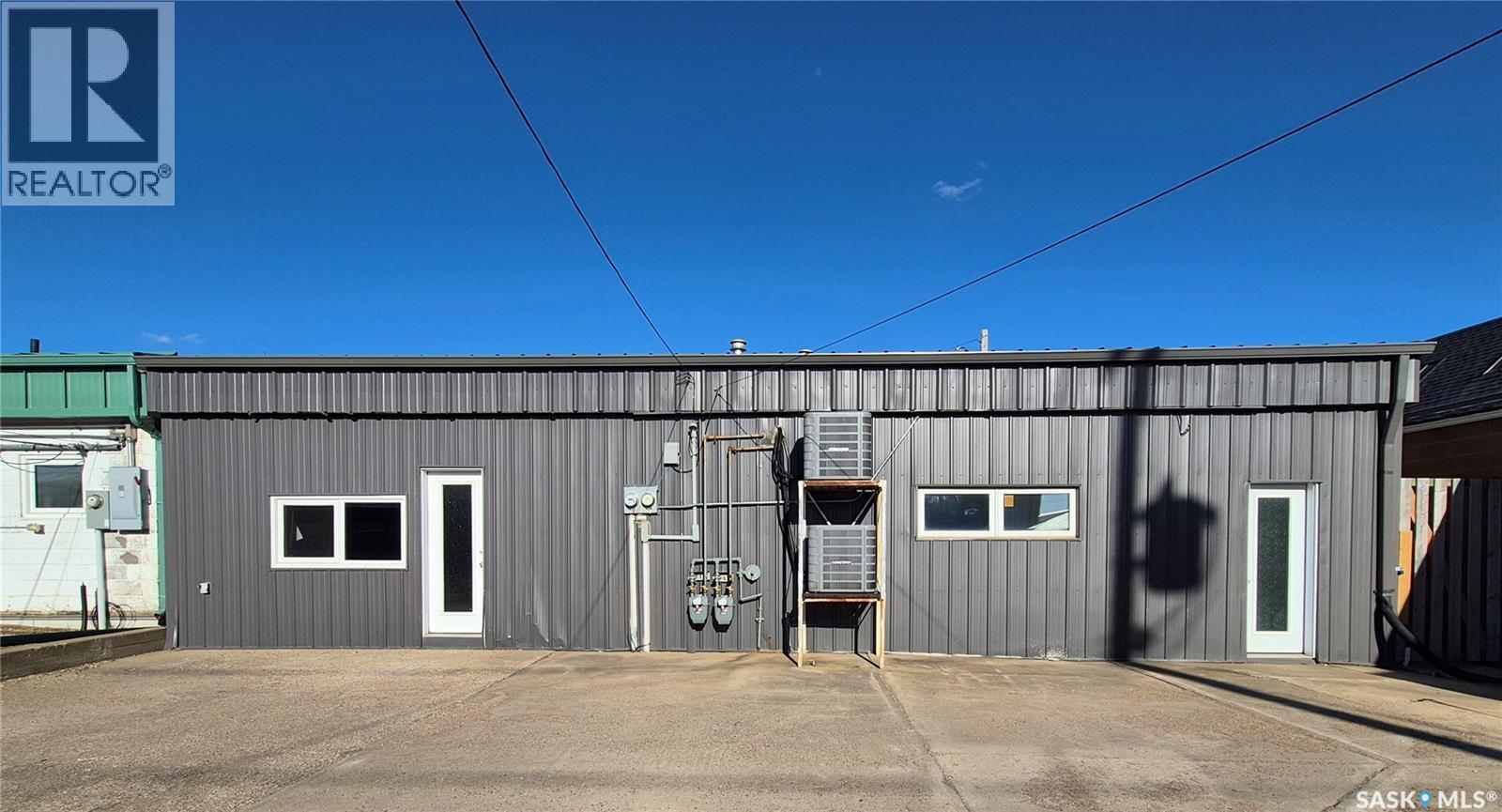 27-29 5Th Street, Weyburn, SK