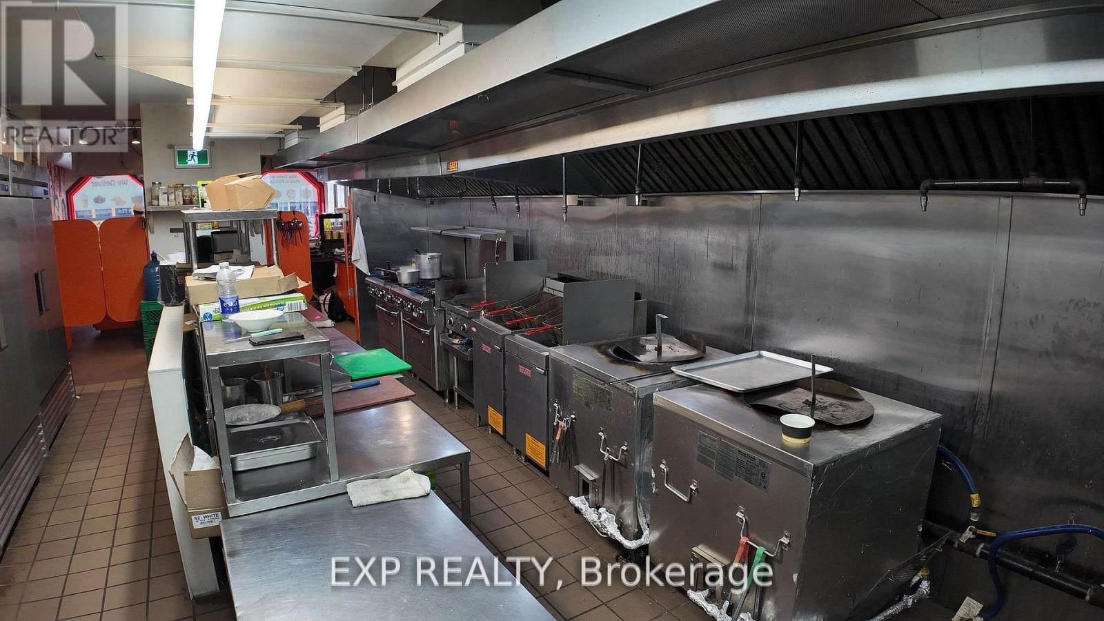 59 Lakeshore Road E, Mississauga, ON