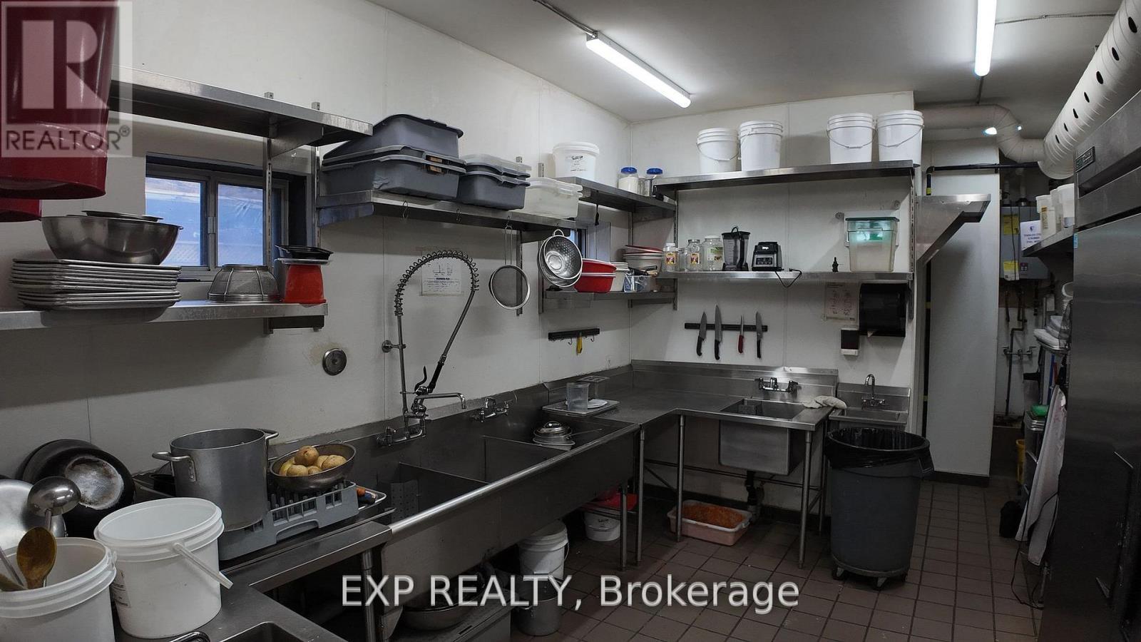 59 Lakeshore Road E, Mississauga, ON