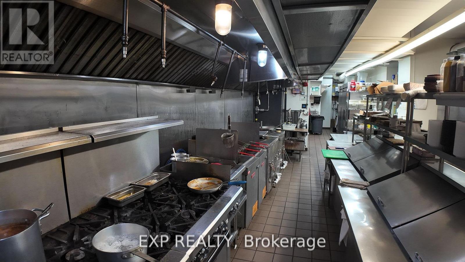 59 Lakeshore Road E, Mississauga, ON