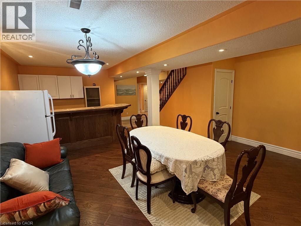 2 Pineridge Drive, Hamilton, ON - Indoor Photo Showing Other Room