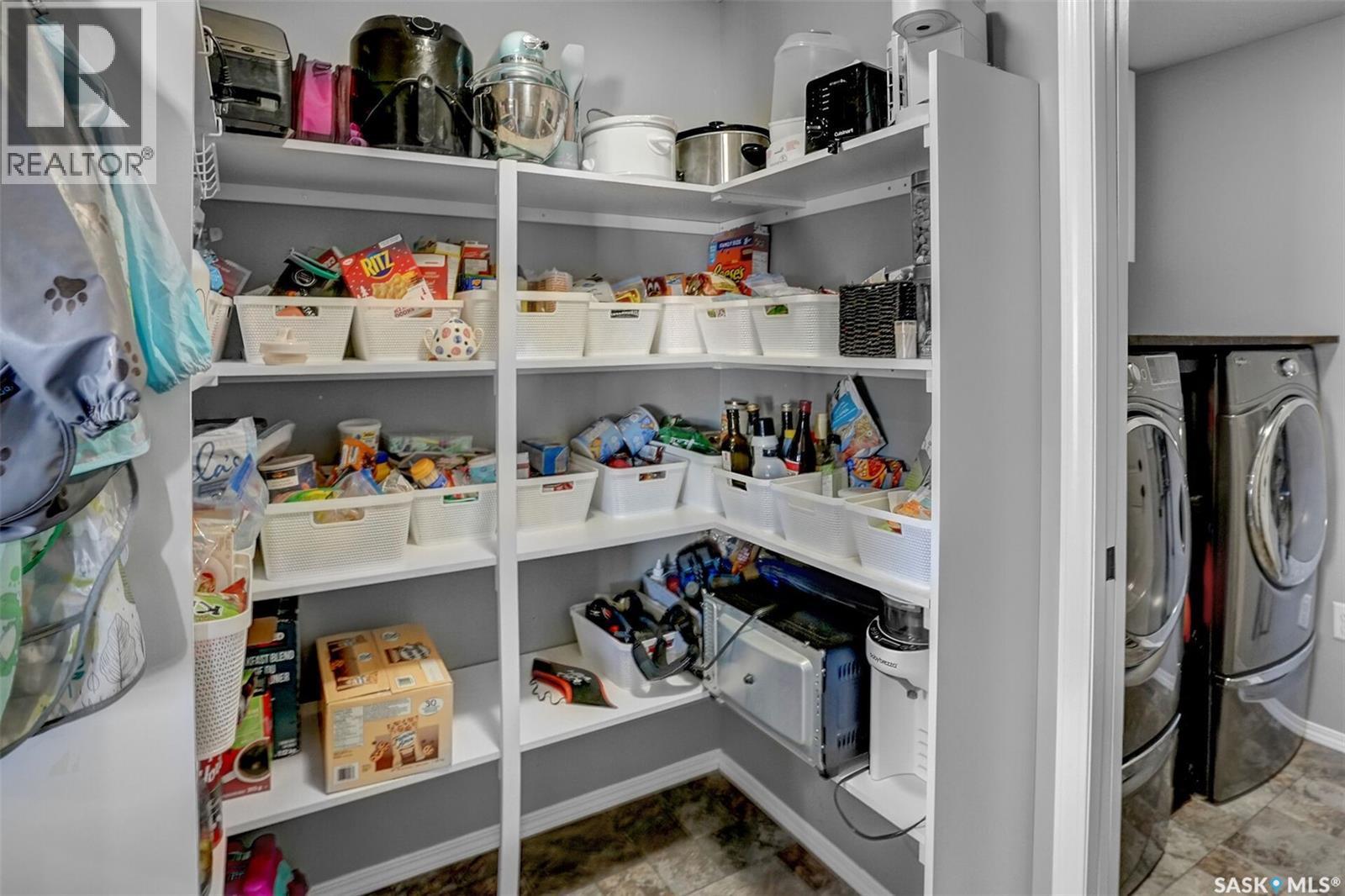 5130 Anthony Way, Regina, SK - Indoor Photo Showing Laundry Room