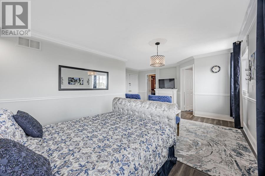 1109 Keswick Court, Oshawa, ON - Indoor Photo Showing Bedroom