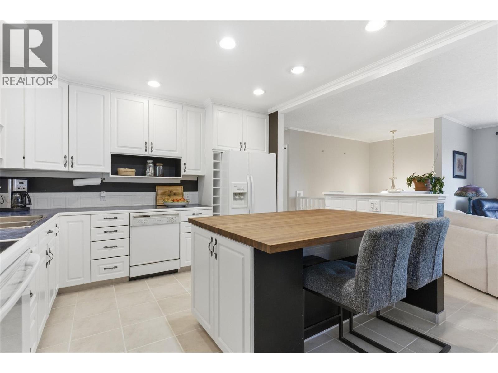 1153 Maclean Drive, Cache Creek, BC - Indoor Photo Showing Kitchen