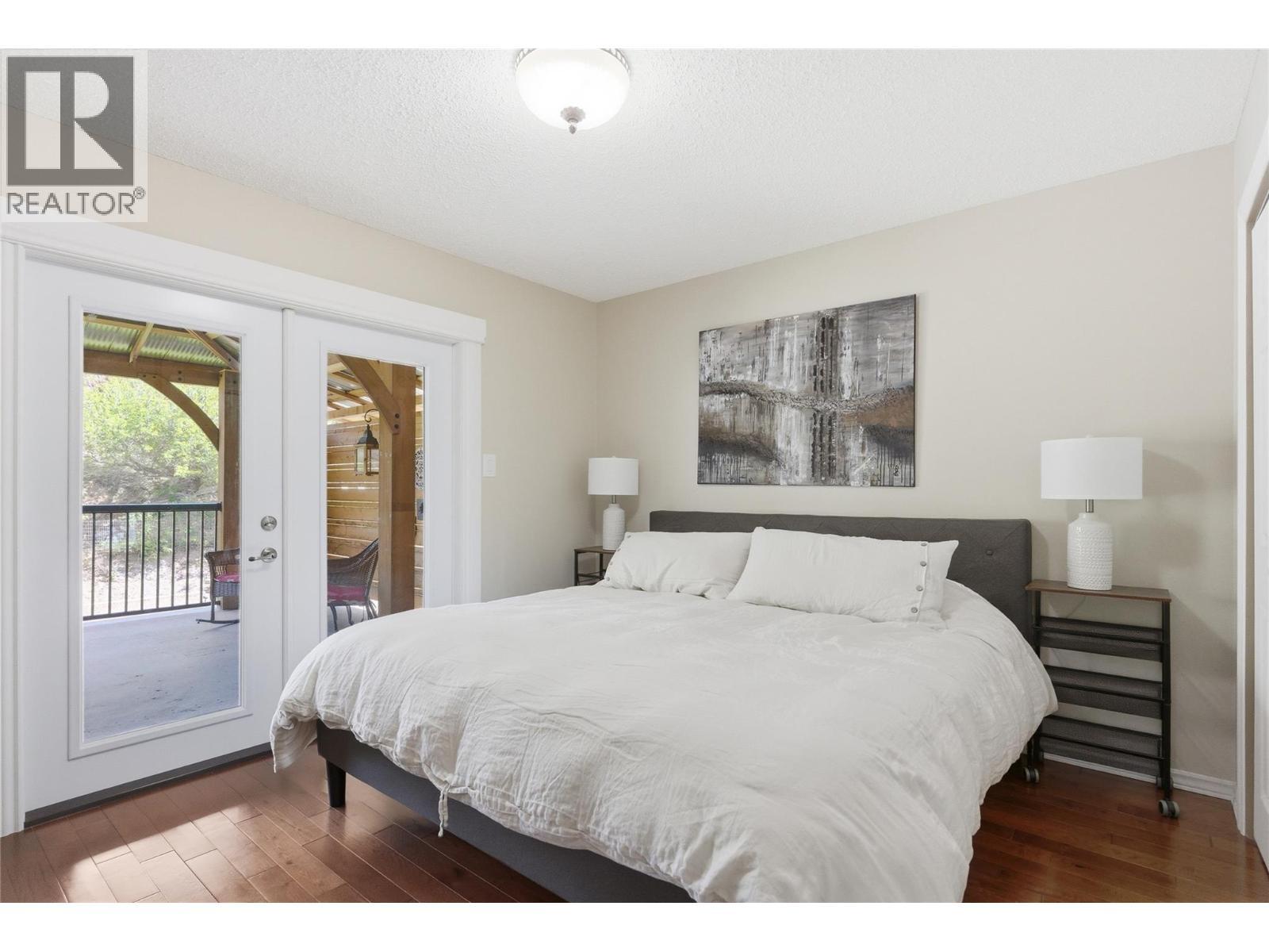 Primary Bedroom - 1153 Maclean Drive, Cache Creek, BC - Indoor Photo Showing Bedroom