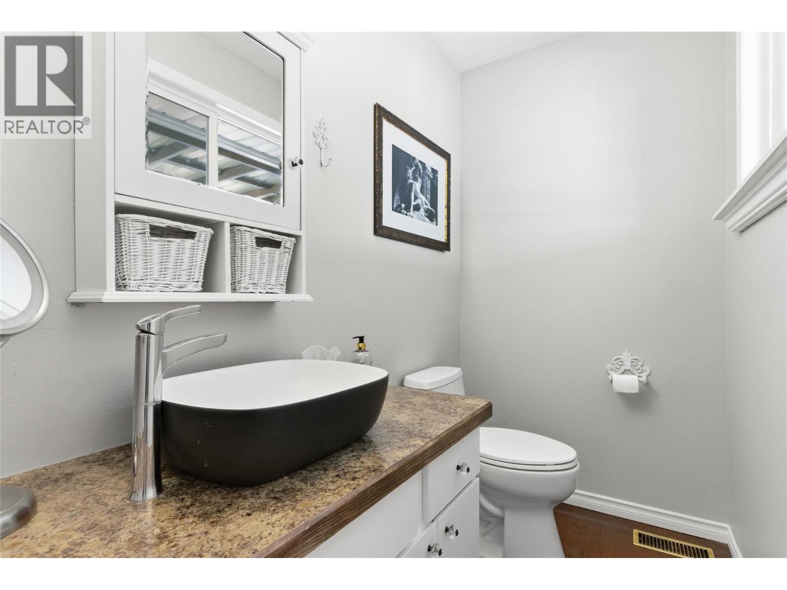 Ensuite - 1153 Maclean Drive, Cache Creek, BC - Indoor Photo Showing Bathroom