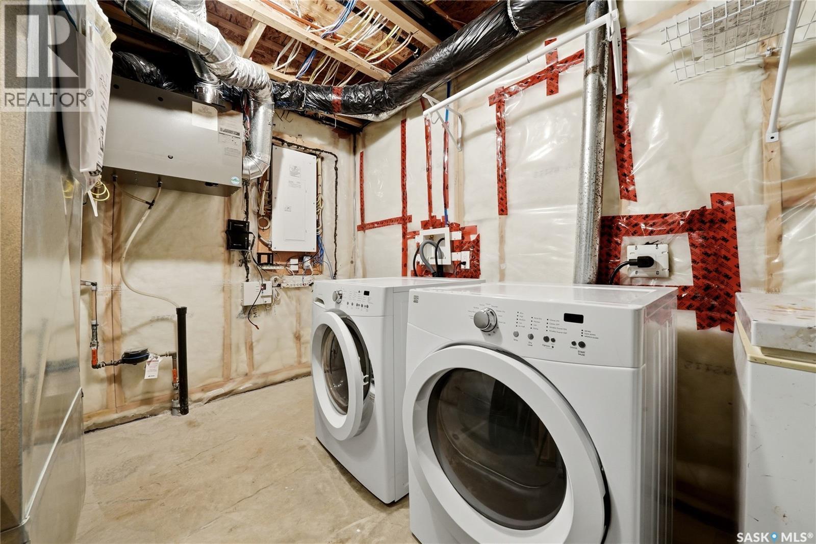 3636 Green Moss Lane, Regina, SK - Indoor Photo Showing Laundry Room