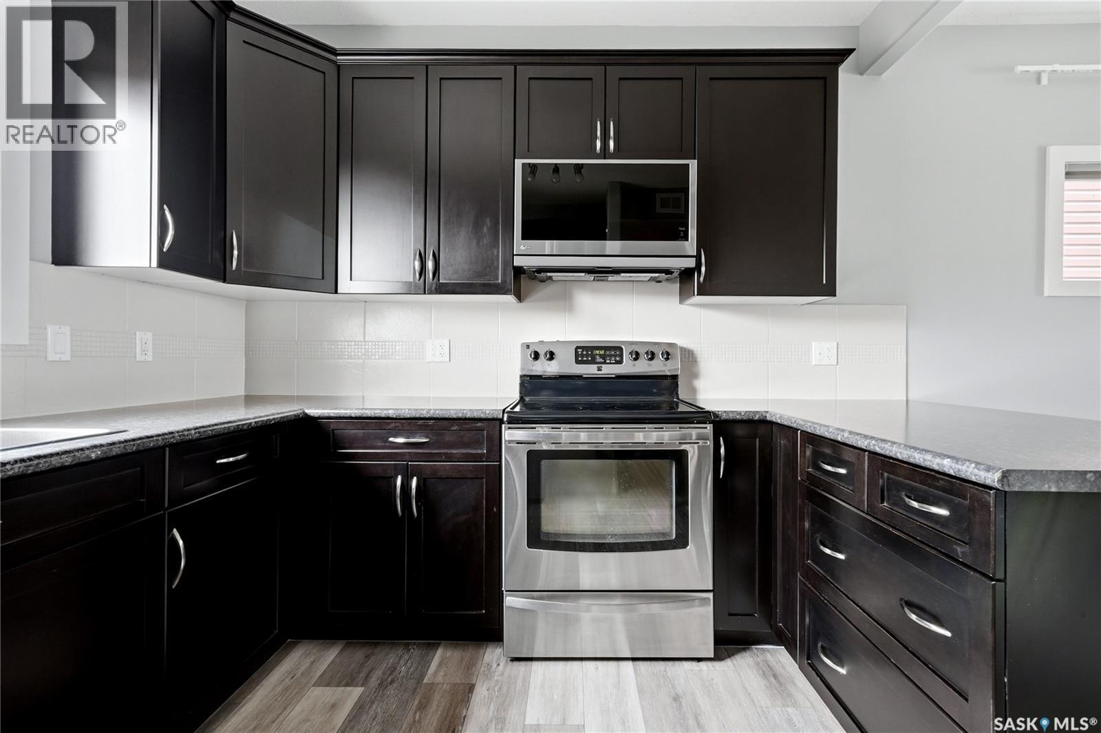 3636 Green Moss Lane, Regina, SK - Indoor Photo Showing Kitchen