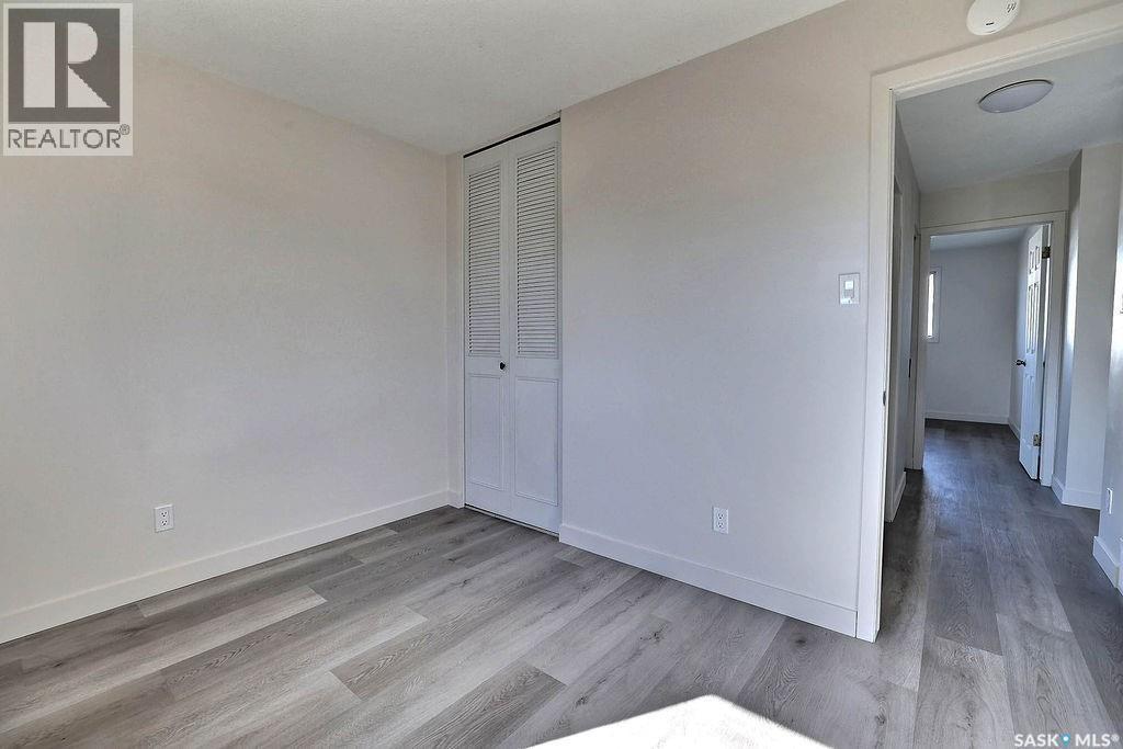 31 Mackenzie Way, Regina, SK - Indoor Photo Showing Other Room