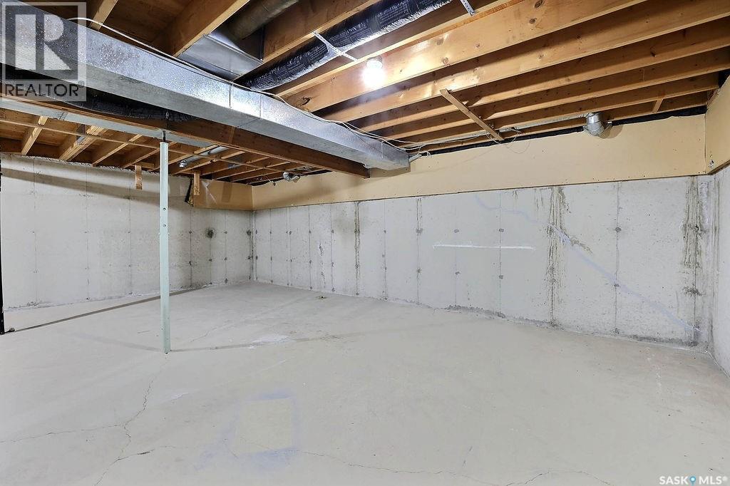 31 Mackenzie Way, Regina, SK - Indoor Photo Showing Basement