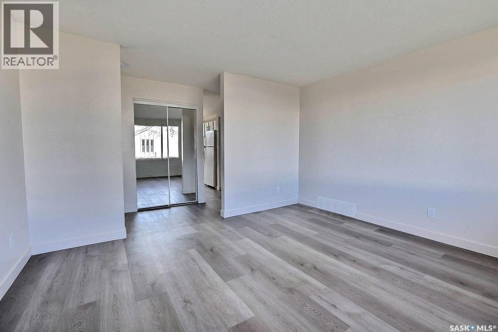 31 Mackenzie Way, Regina, SK - Indoor Photo Showing Other Room