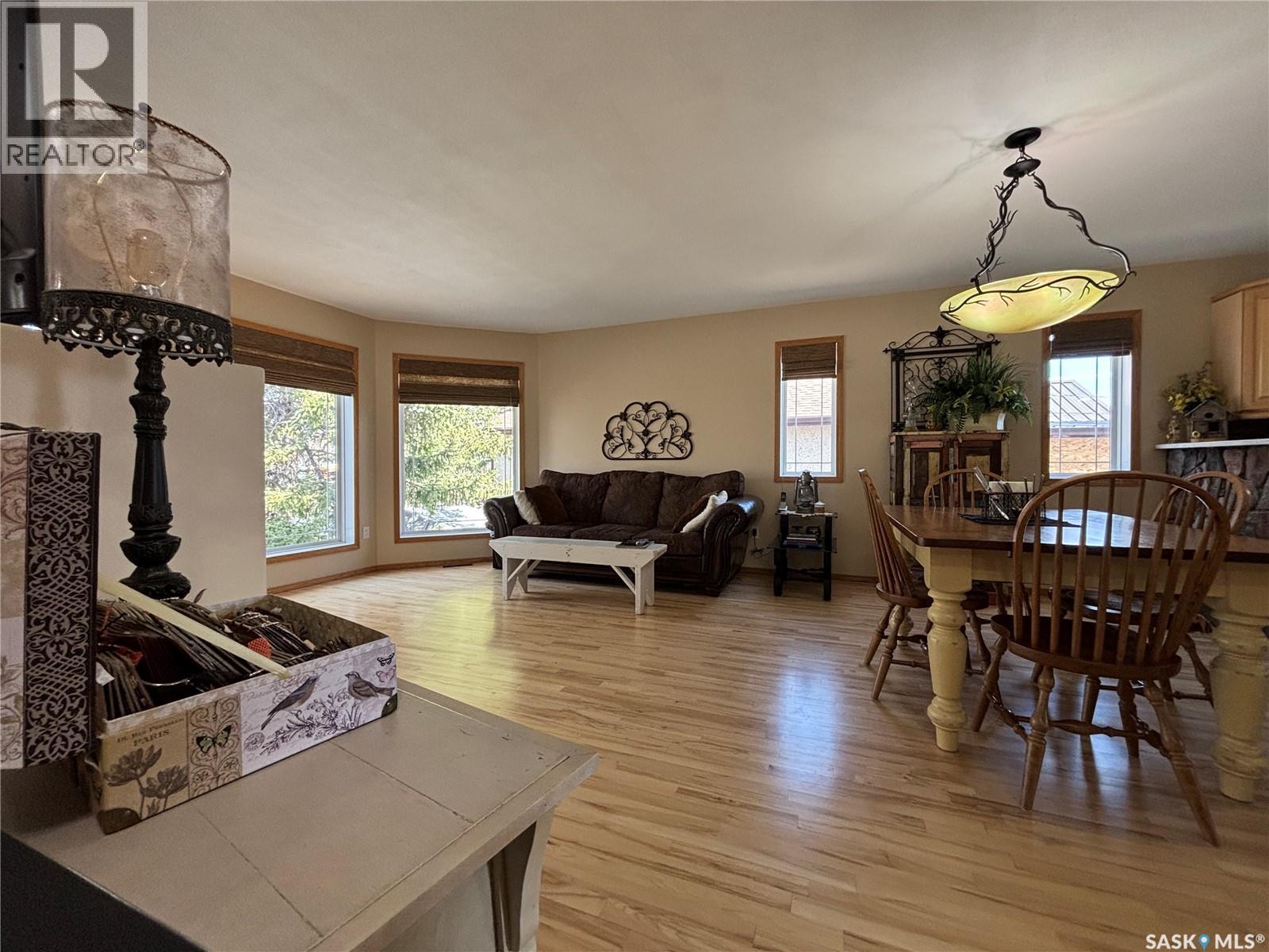 404 Herbert Street, Maple Creek, SK - Indoor Photo Showing Other Room