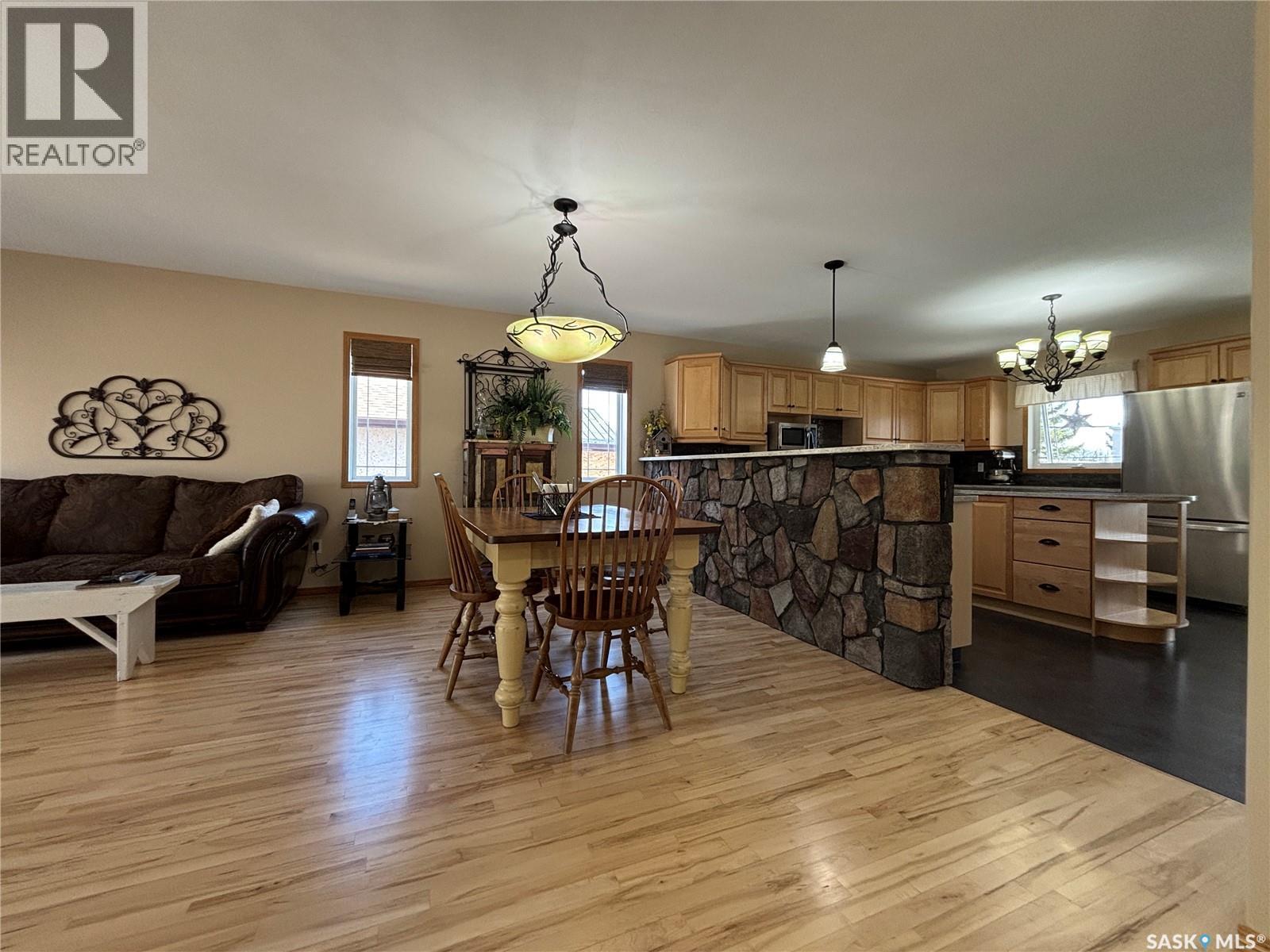 404 Herbert Street, Maple Creek, SK - Indoor Photo Showing Dining Room