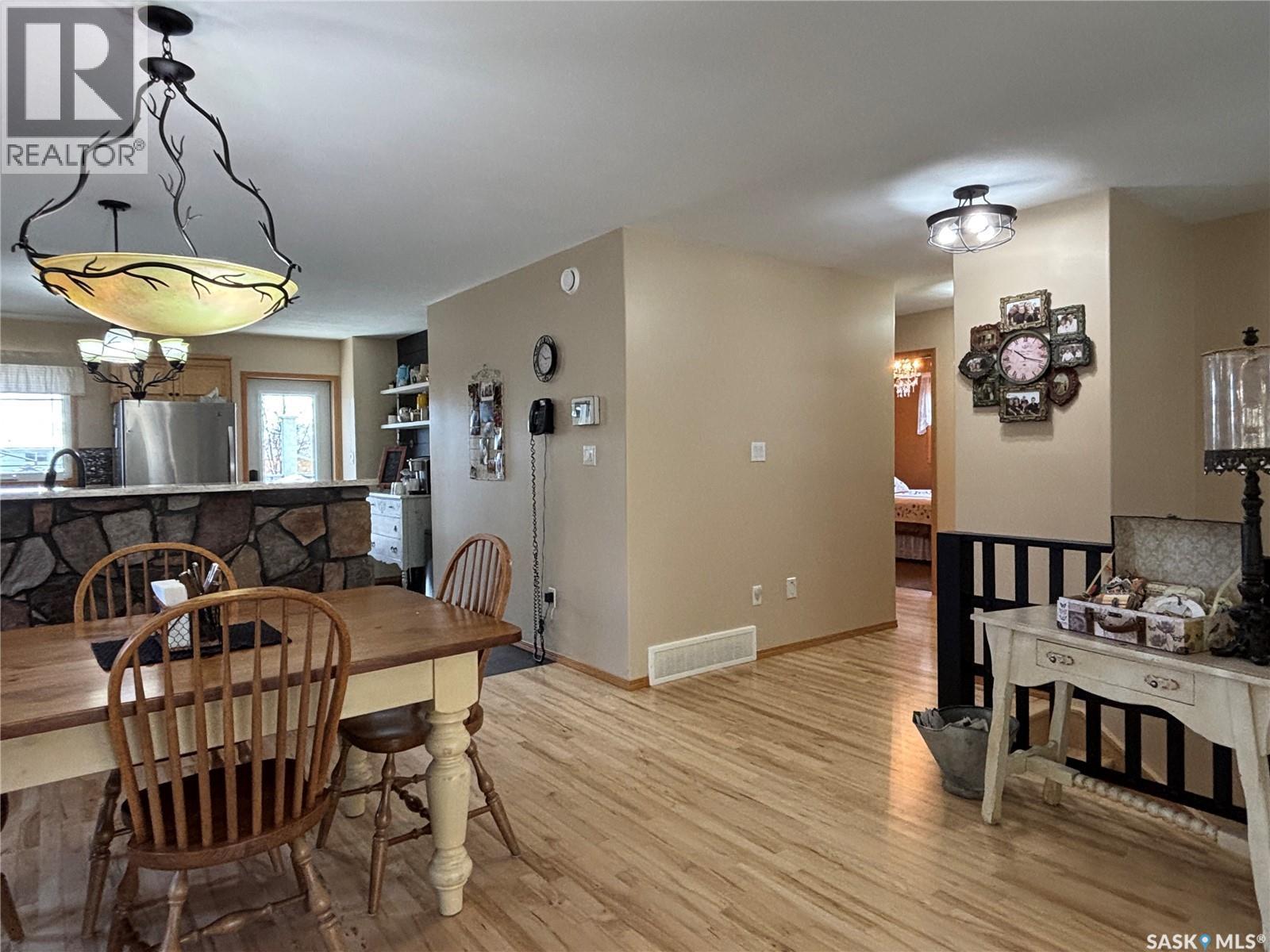404 Herbert Street, Maple Creek, SK - Indoor Photo Showing Dining Room