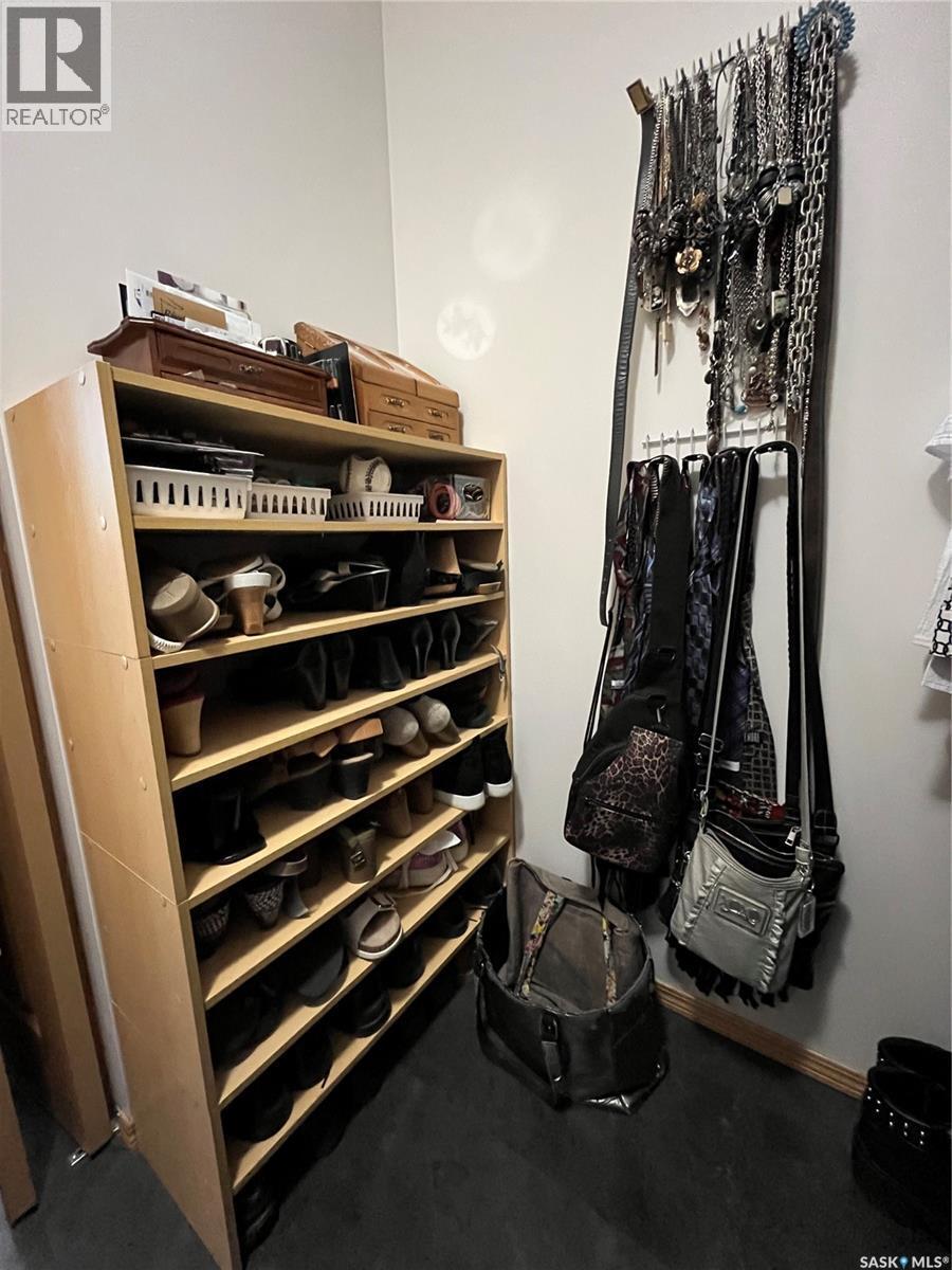 404 Herbert Street, Maple Creek, SK - Indoor Photo Showing Other Room