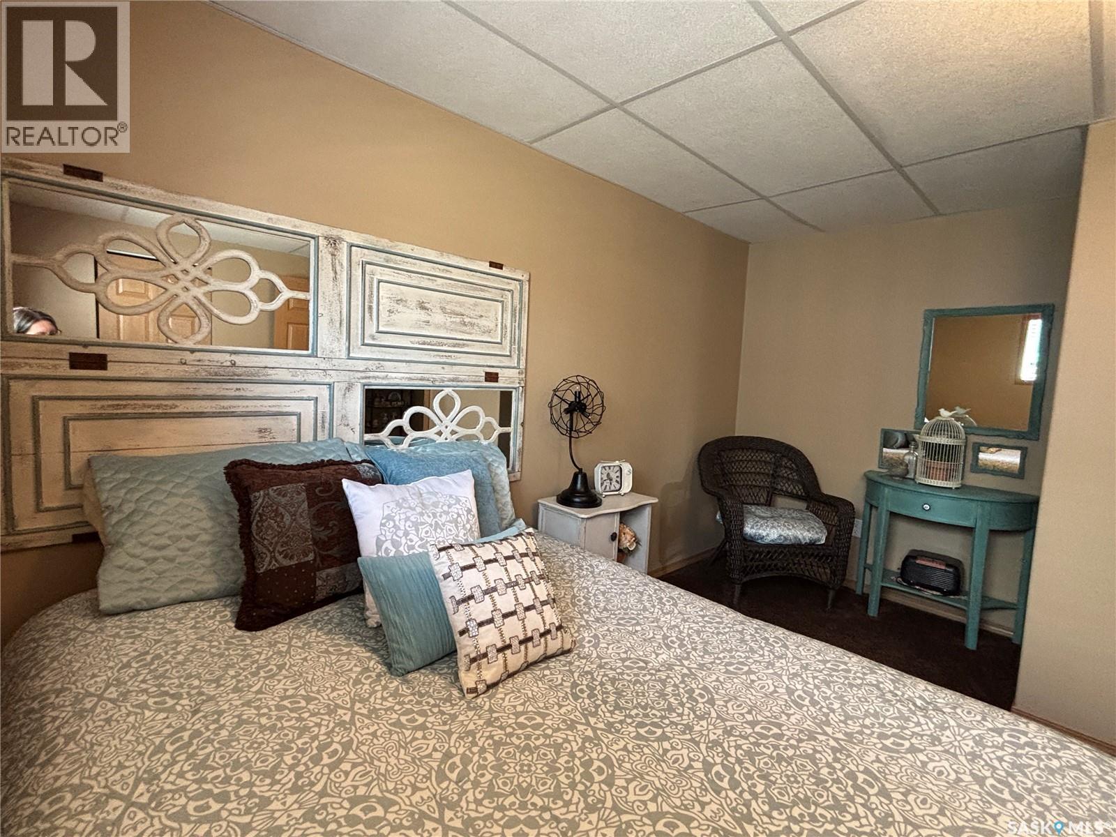 404 Herbert Street, Maple Creek, SK - Indoor Photo Showing Bedroom