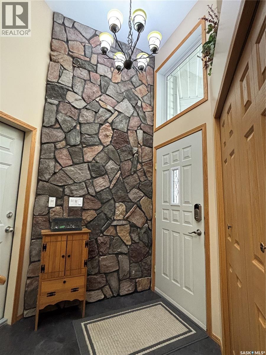 404 Herbert Street, Maple Creek, SK - Indoor Photo Showing Other Room