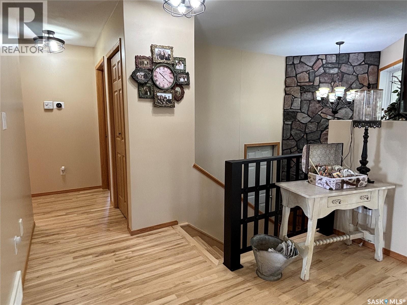 404 Herbert Street, Maple Creek, SK - Indoor Photo Showing Other Room