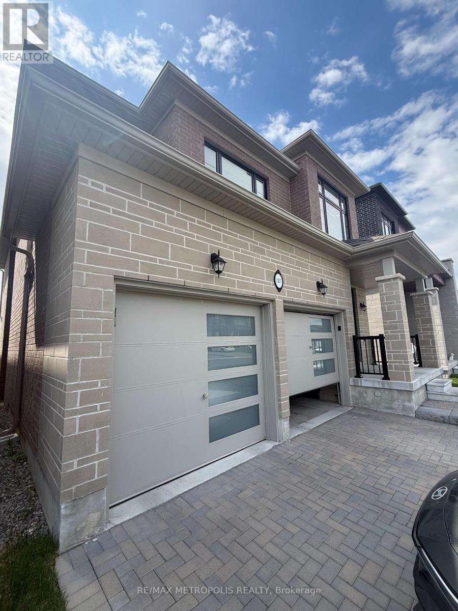 1207 Wilmington Avenue, Oshawa, ON - Outdoor