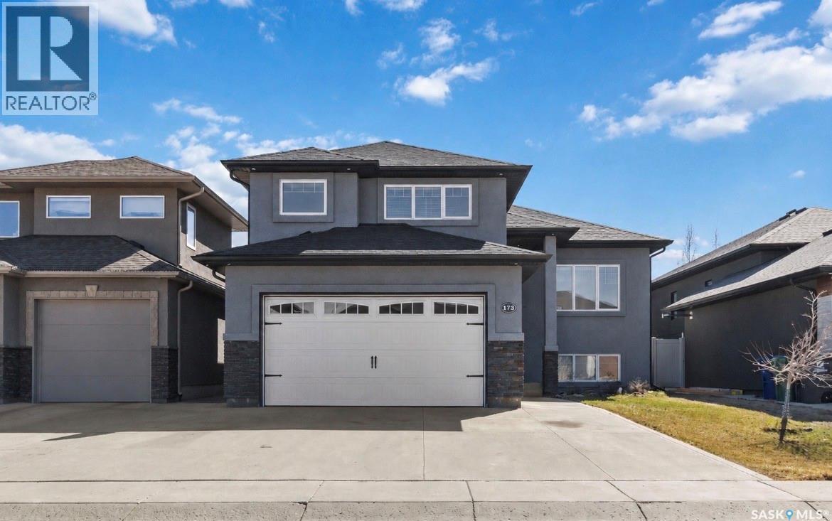 175 Gillies Lane, Saskatoon, SK - Outdoor With Facade