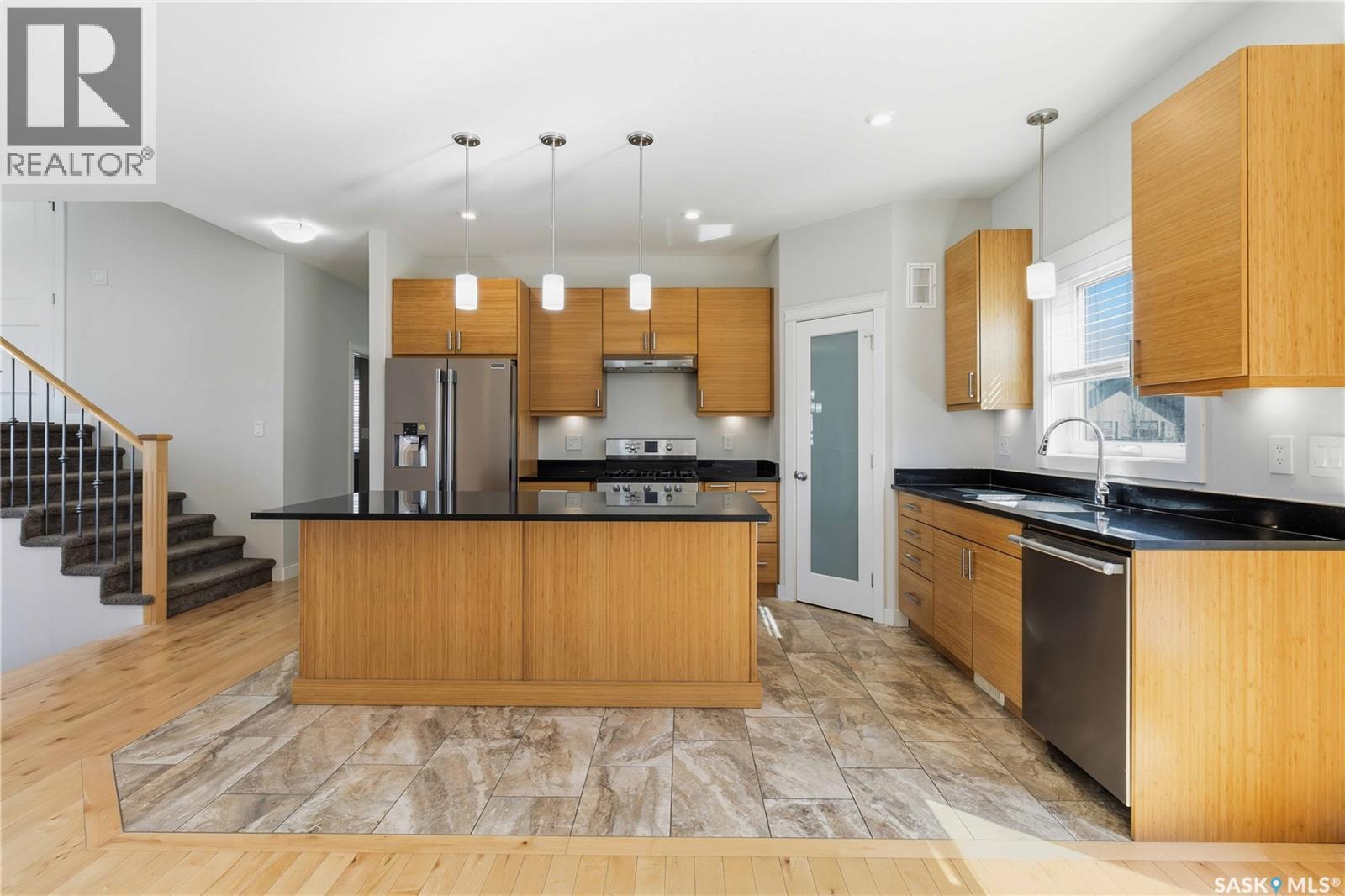 175 Gillies Lane, Saskatoon, SK - Indoor Photo Showing Kitchen With Stainless Steel Kitchen