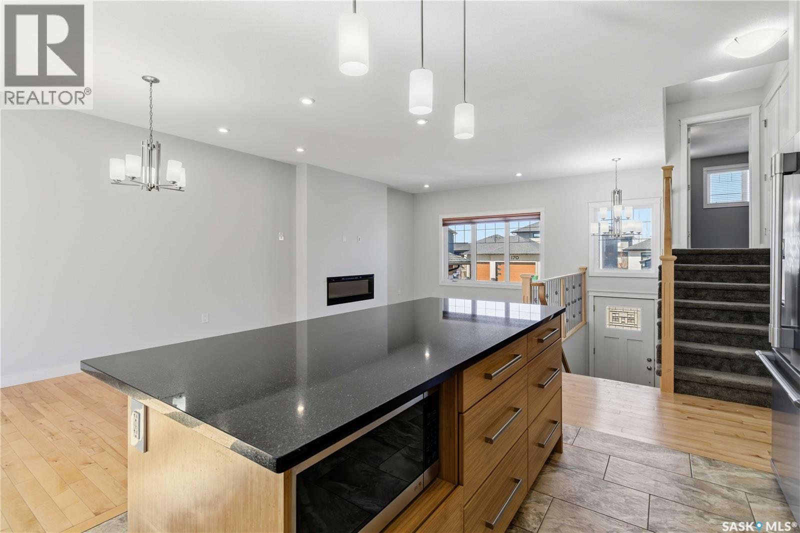 175 Gillies Lane, Saskatoon, SK - Indoor Photo Showing Kitchen