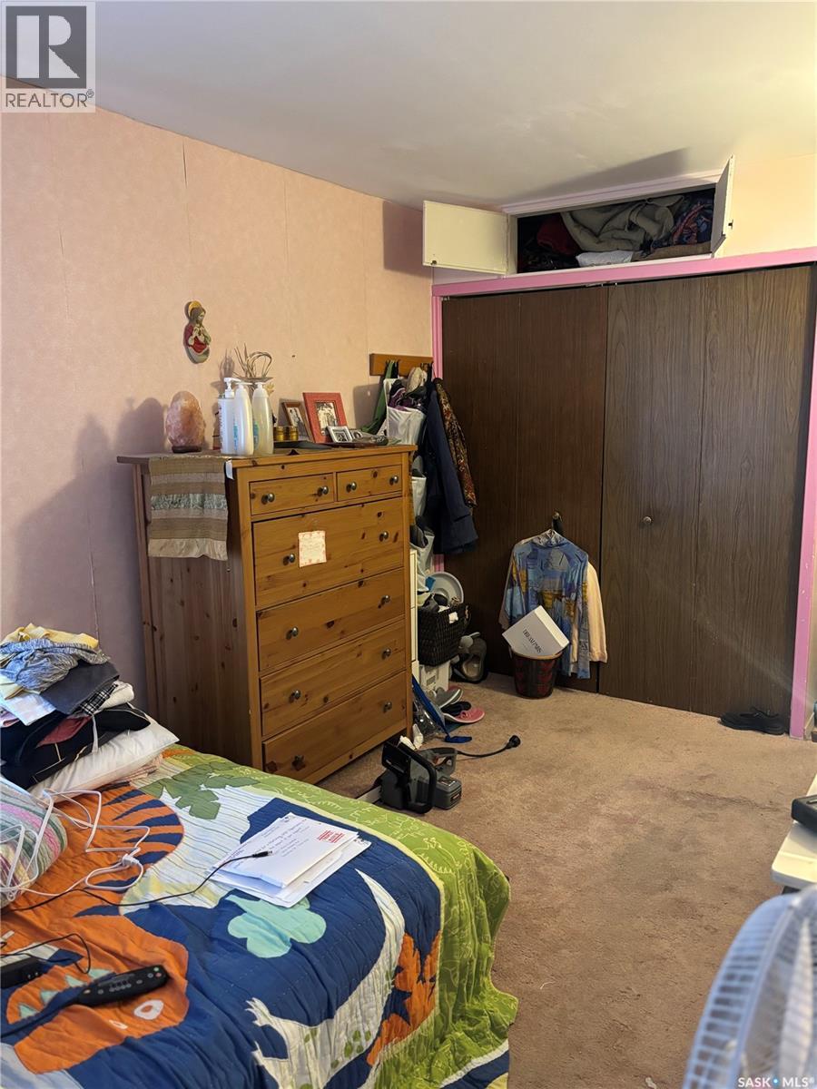906 Weldon Avenue, Saskatoon, SK - Indoor Photo Showing Bedroom
