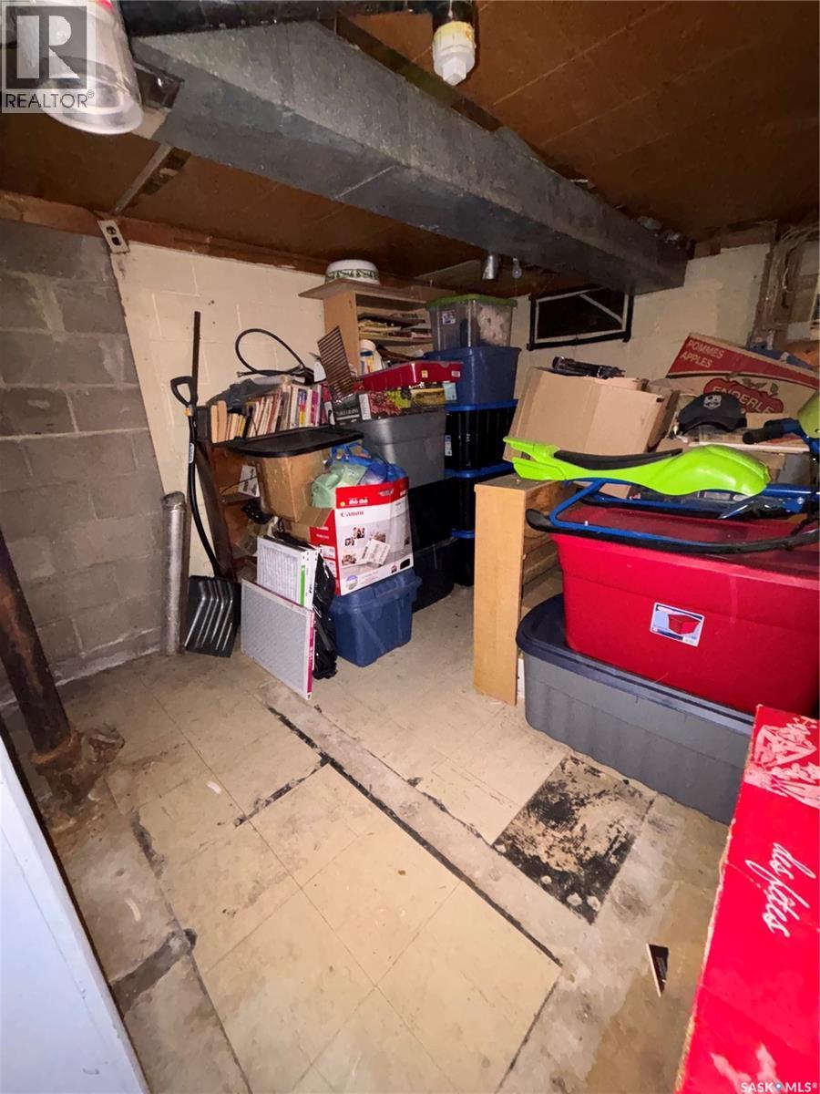 906 Weldon Avenue, Saskatoon, SK - Indoor Photo Showing Other Room