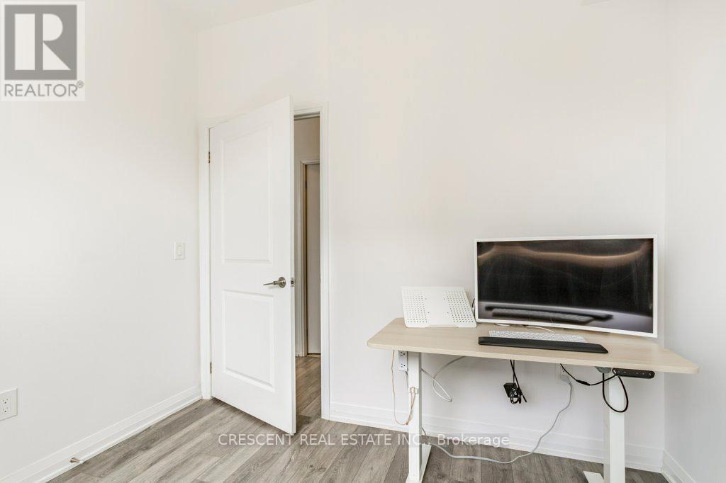 Th101 - 99 Eagle Rock Way, Vaughan, ON - Indoor Photo Showing Office