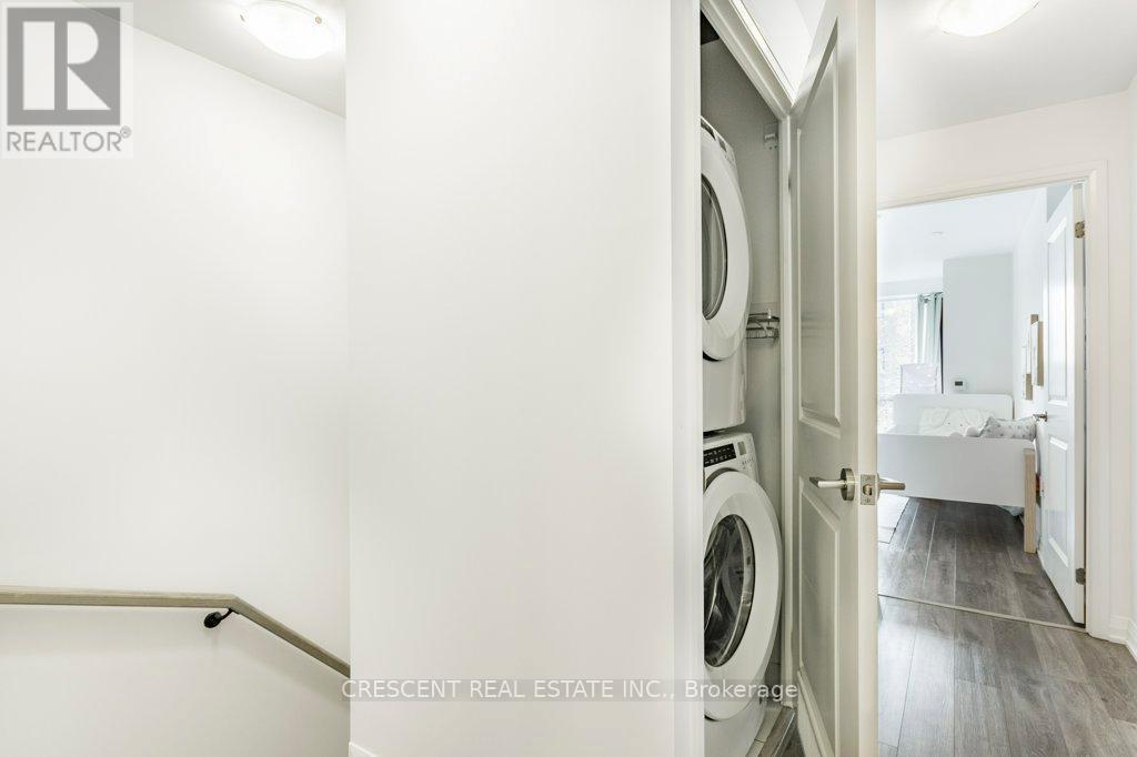 Th101 - 99 Eagle Rock Way, Vaughan, ON - Indoor Photo Showing Laundry Room