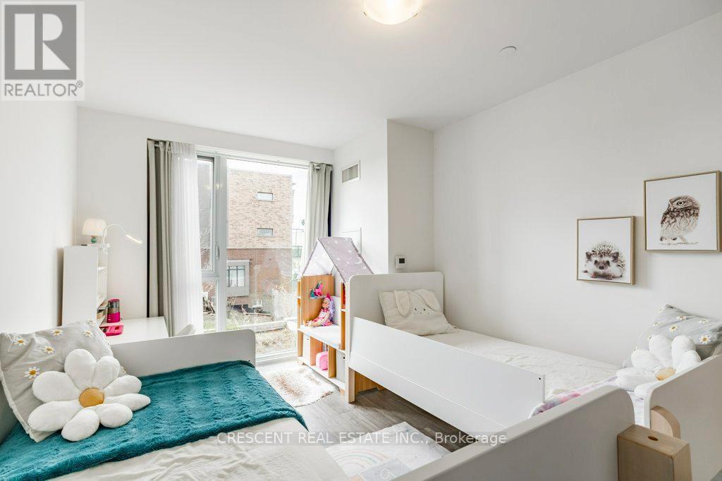Th101 - 99 Eagle Rock Way, Vaughan, ON - Indoor