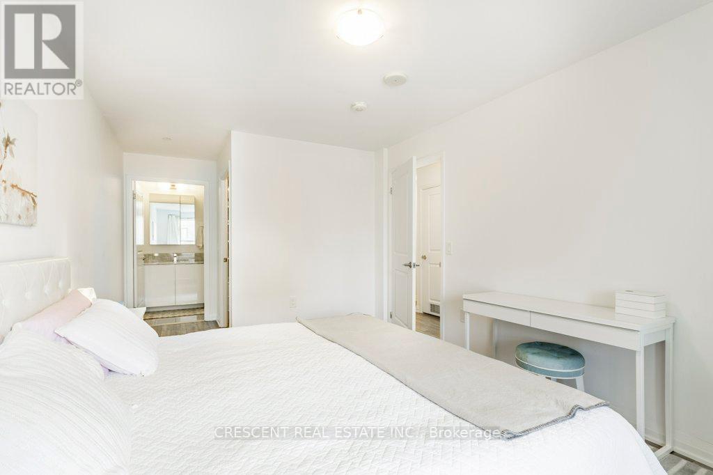 Th101 - 99 Eagle Rock Way, Vaughan, ON - Indoor Photo Showing Bedroom