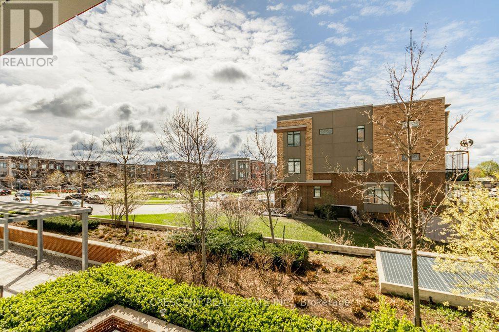 Th101 - 99 Eagle Rock Way, Vaughan, ON - Outdoor