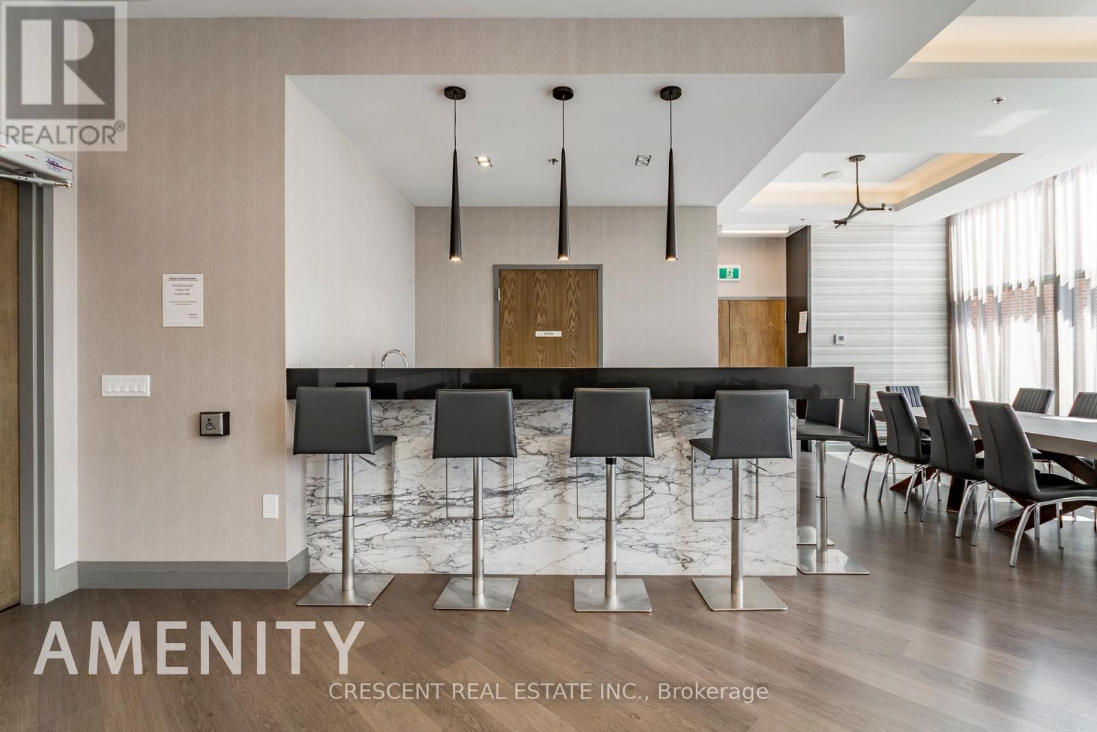 Th101 - 99 Eagle Rock Way, Vaughan, ON - Indoor