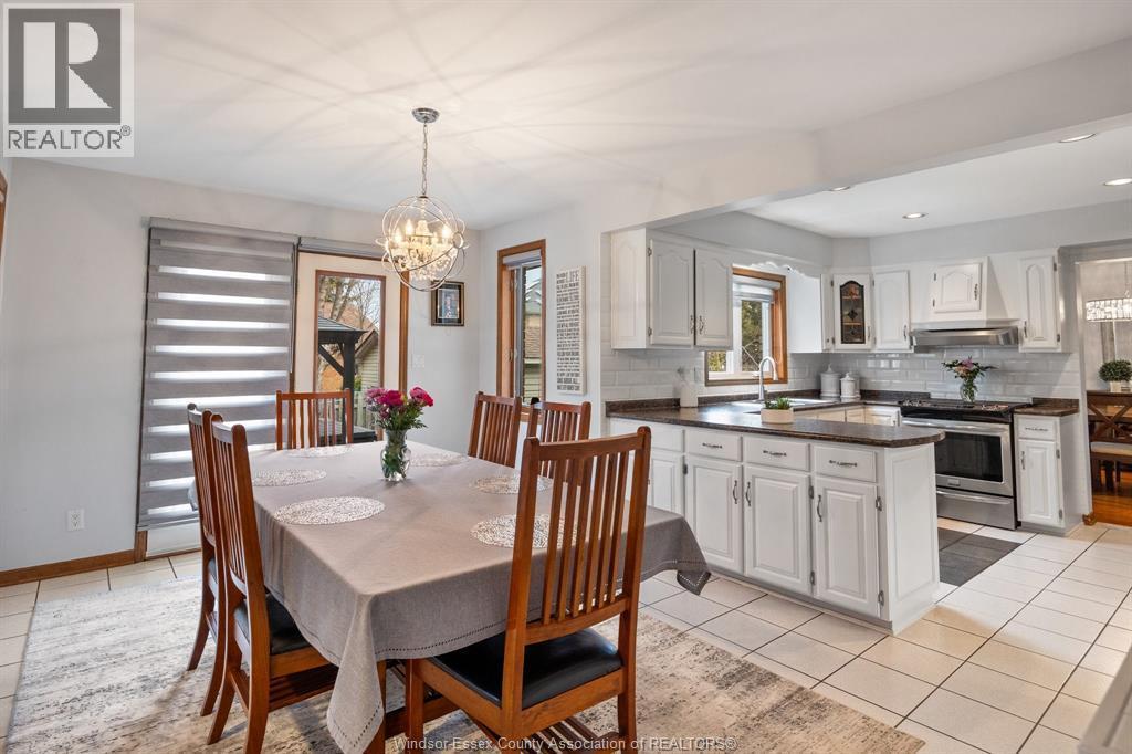 12314 Funaro Crescent, Tecumseh, ON - Indoor Photo Showing Dining Room