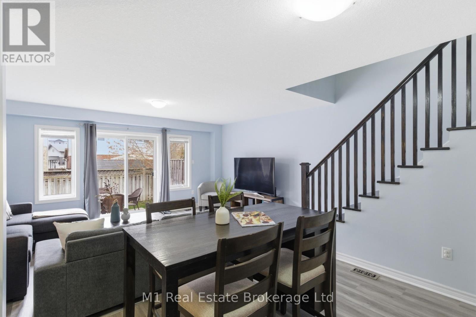 75 Arlington Crescent, Guelph (Pineridge/Westminster Woods), ON - Indoor