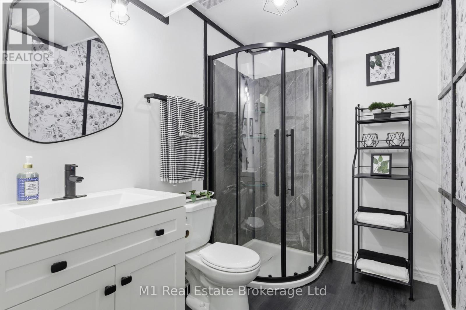 75 Arlington Crescent, Guelph (Pineridge/Westminster Woods), ON - Indoor Photo Showing Bathroom